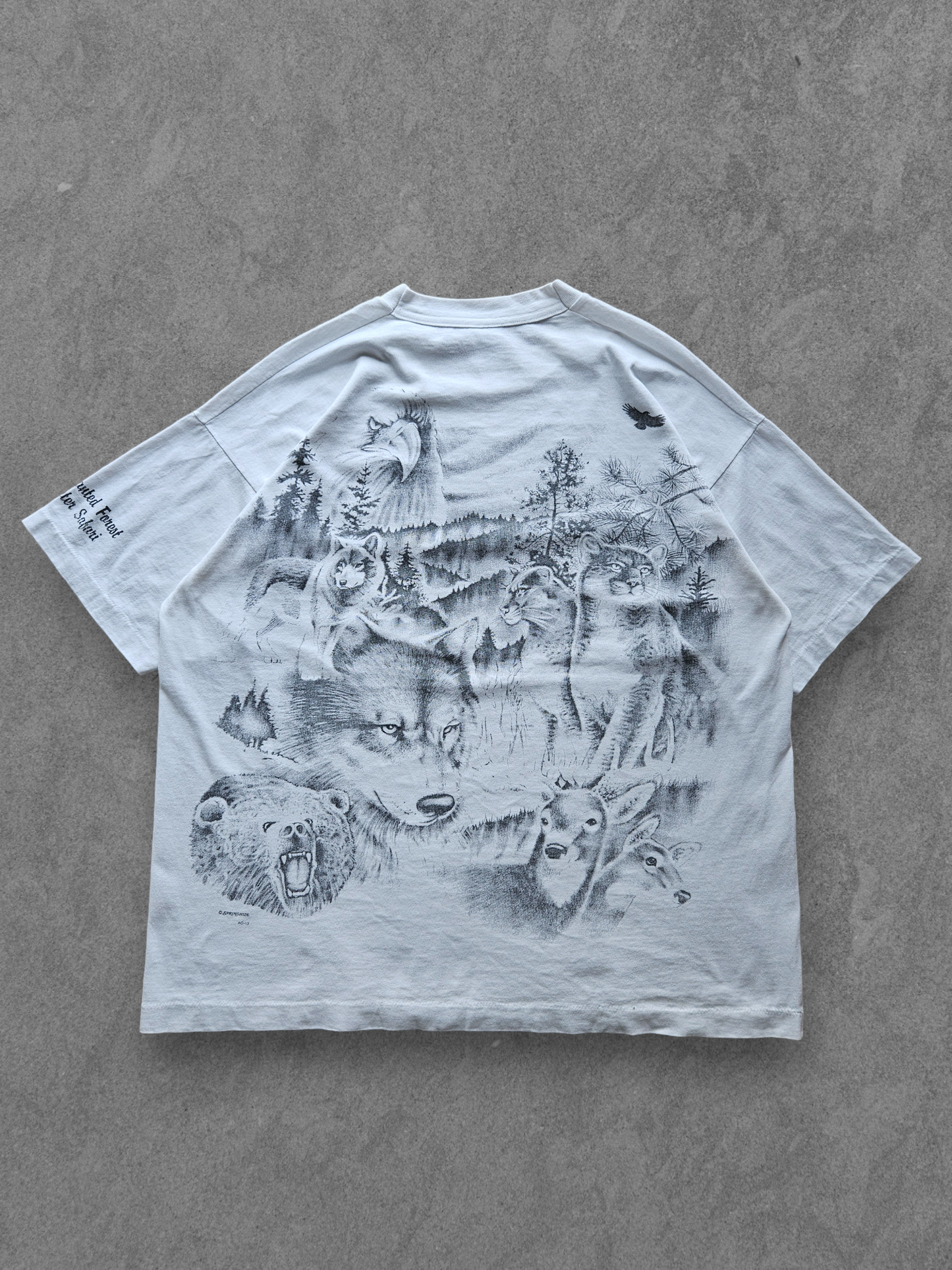 90s FRUIT OF THE LOOM ''ENCHANTED FOREST'' T-SHIRT [XL]