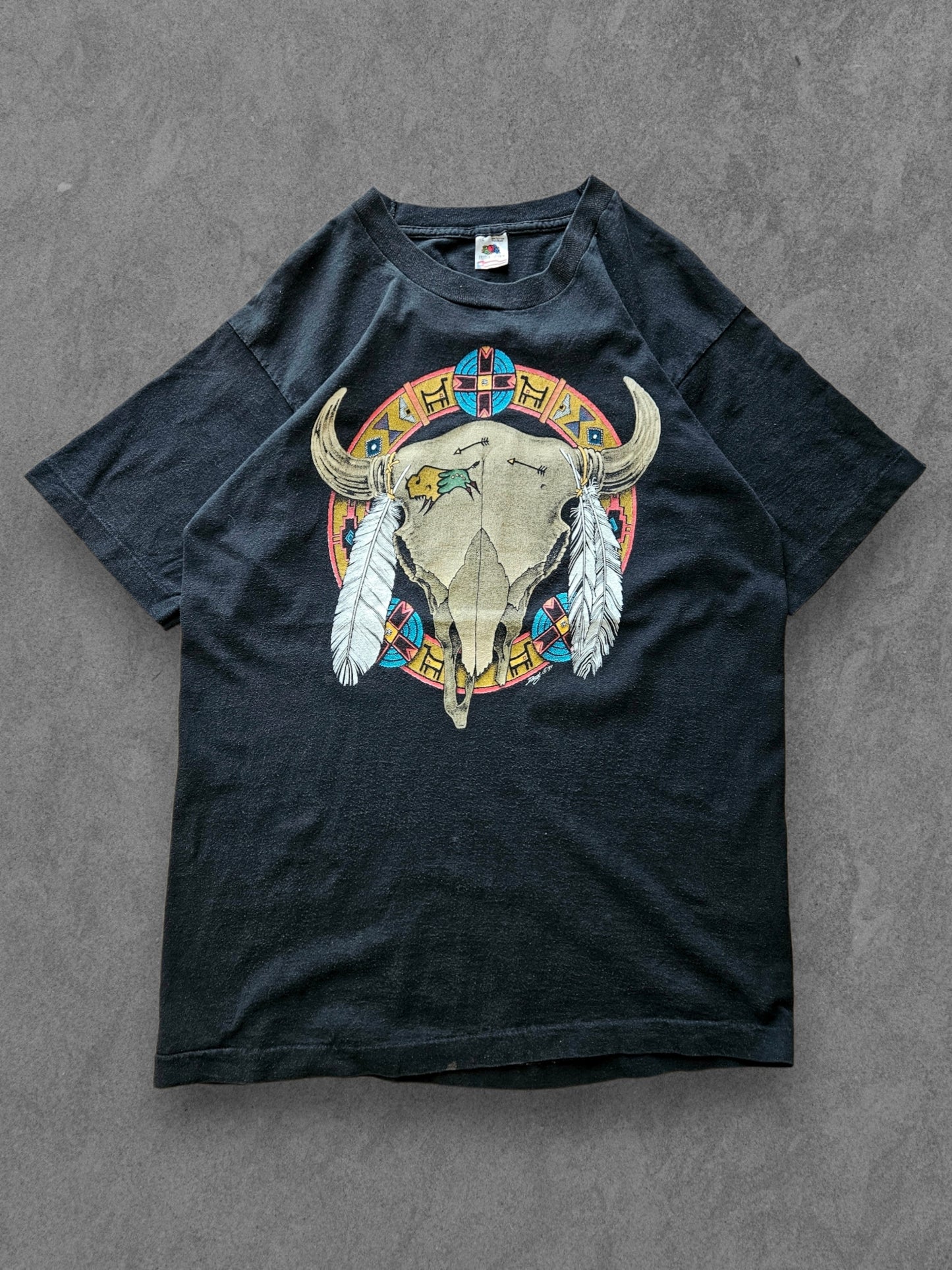 90s FRUIT OF THE LOOM ''NATIVE BULL'' T-SHIRT [L]