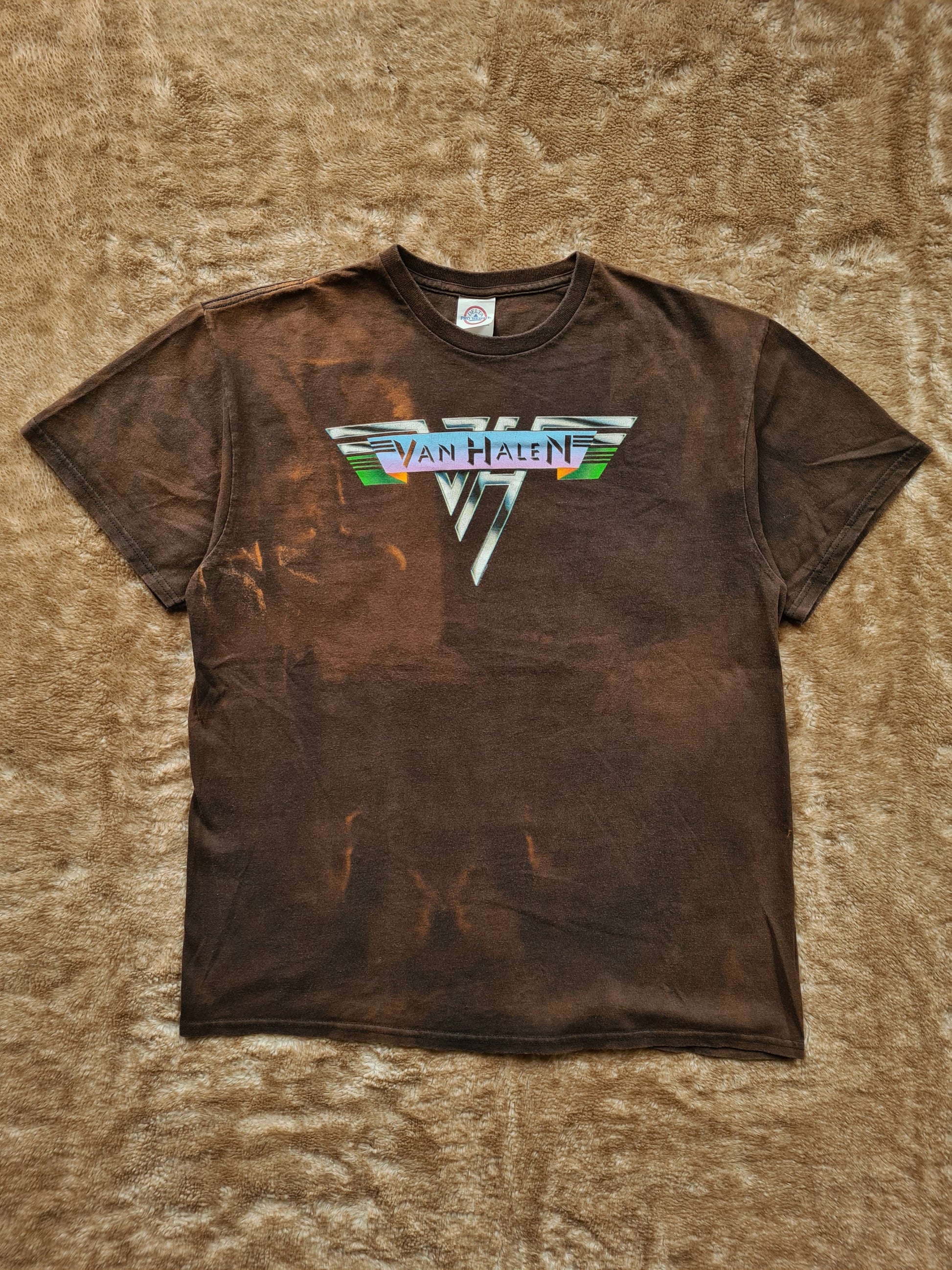 De vintage winkel met tweedehands kleding uit de thrift | 00s DELTA ''VAN HALEN'' ACID WASHED T-SHIRT [L] T-SHIRT