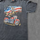 De vintage winkel met tweedehands kleding uit de thrift | 1991 3D EMBLEM ''THE STRONG SURVIVE'' T-SHIRT [L] T-SHIRT