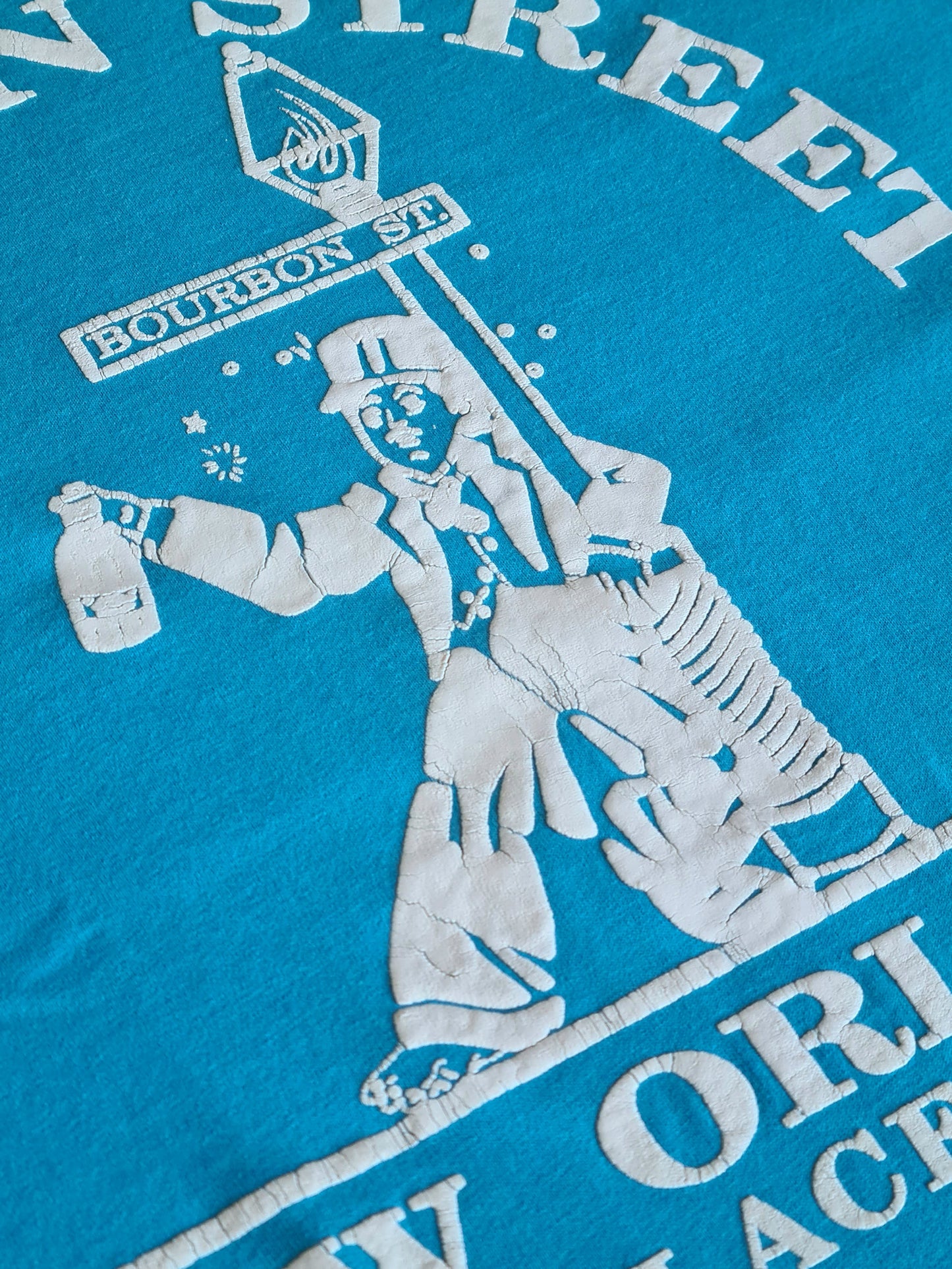 De vintage winkel met tweedehands kleding uit de thrift | 1993 FRUIT OF THE LOOM ''BOURBON STREET'' T-SHIRT [XL] T-SHIRT