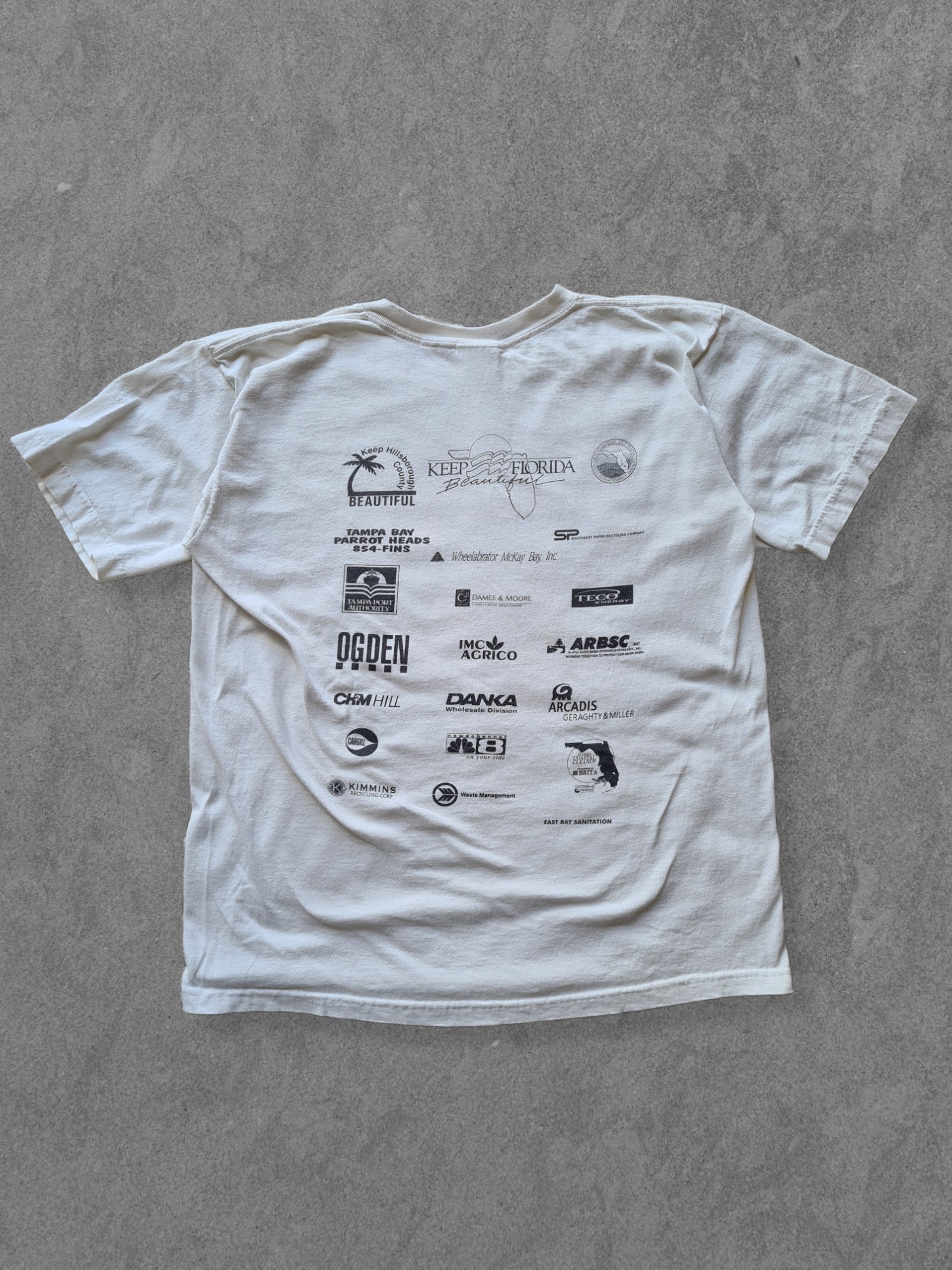 De vintage winkel met tweedehands kleding uit de thrift | 1998 ROYAL AVALON ''COASTAL CLEANUP'' T-SHIRT [L] T-SHIRT