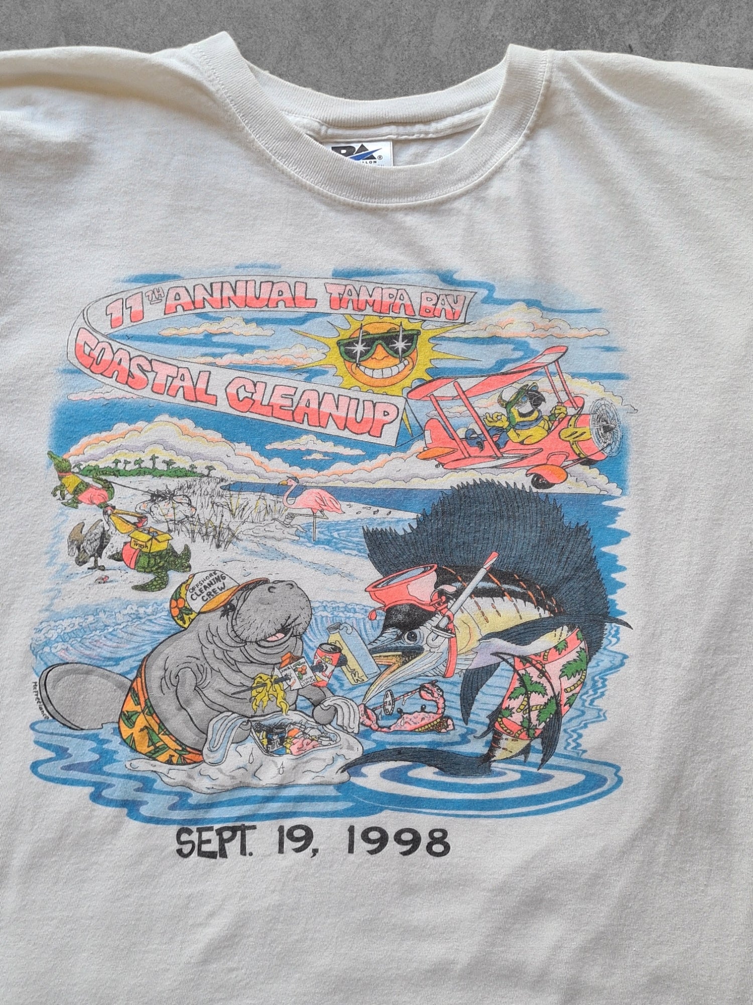 De vintage winkel met tweedehands kleding uit de thrift | 1998 ROYAL AVALON ''COASTAL CLEANUP'' T-SHIRT [L] T-SHIRT