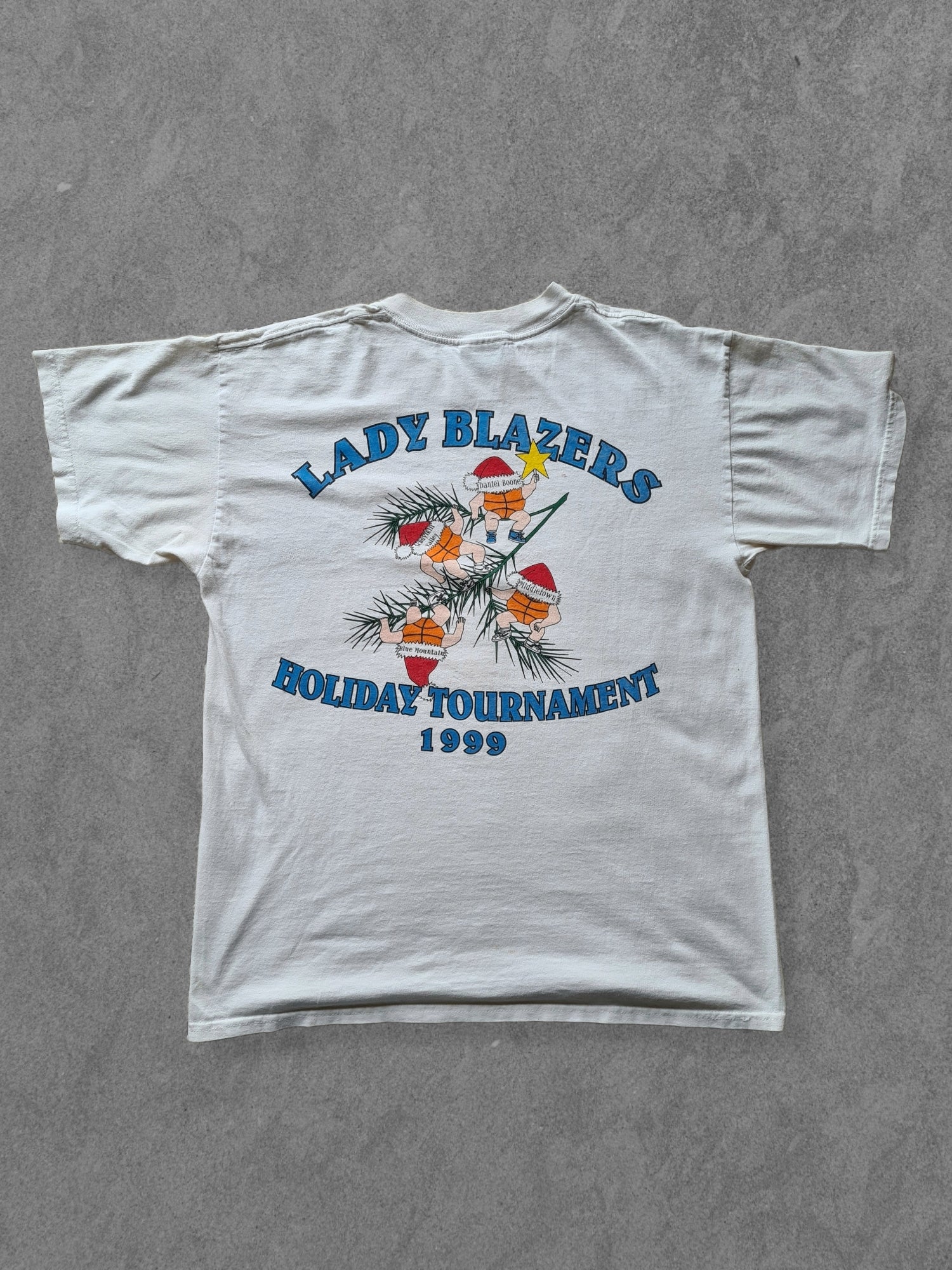 De vintage winkel met tweedehands kleding uit de thrift | 1999 GILDAN ''LADY BLAZERS'' T-SHIRT [XL] T-SHIRT
