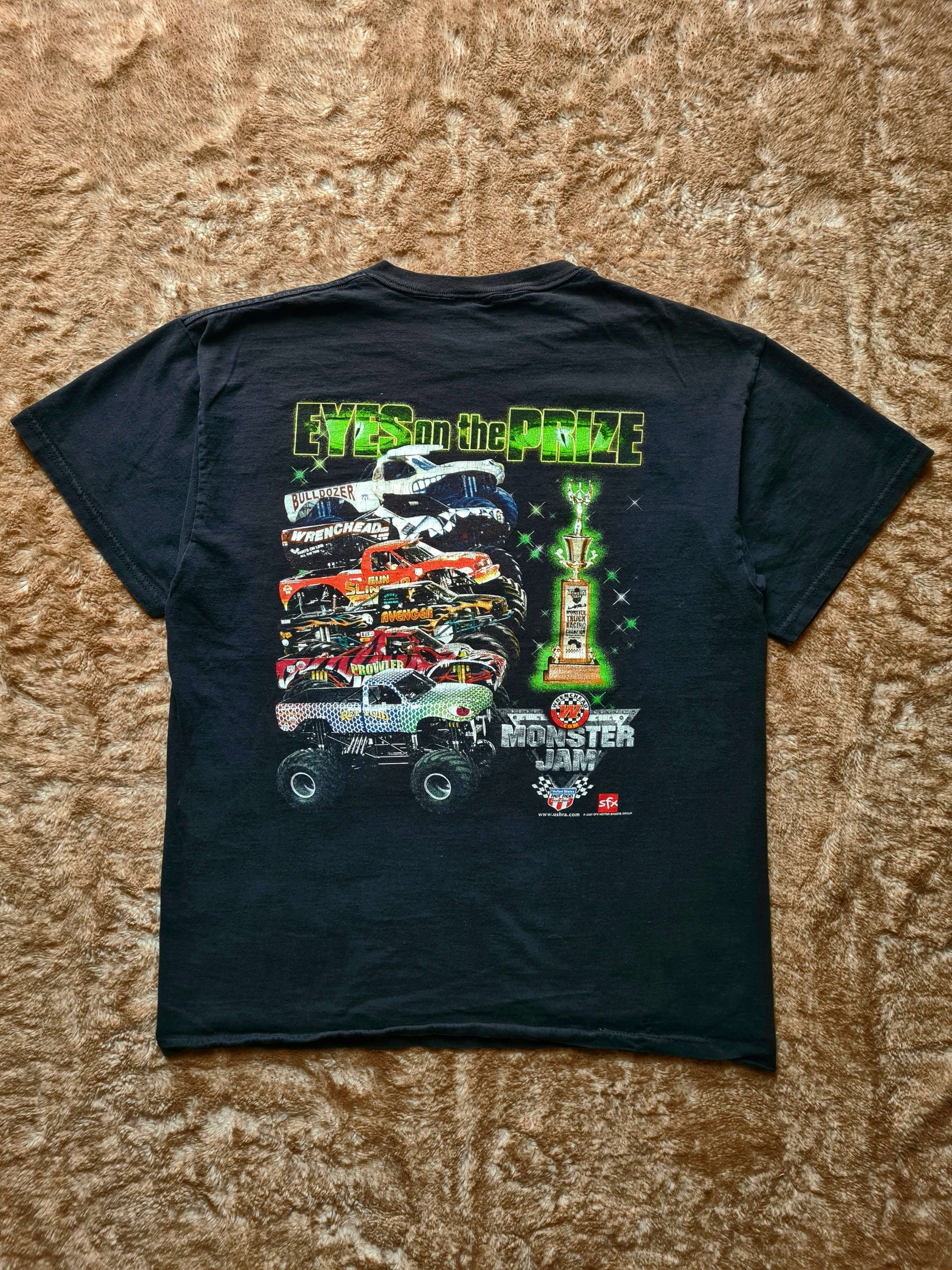 De vintage winkel met tweedehands kleding uit de thrift | 2000 SFX "GRAVEDIGGER WORLD TOUR" T-SHIRT [L] T-SHIRT