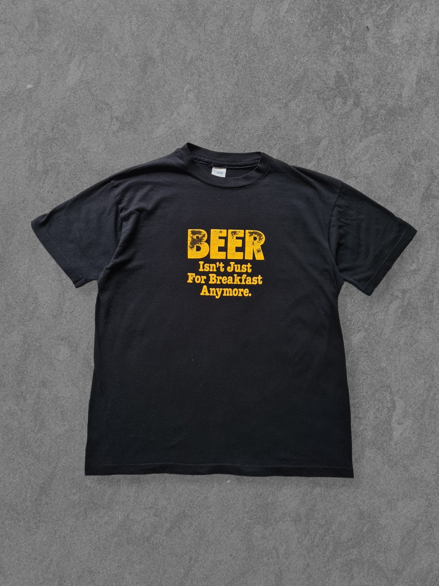 De vintage winkel met tweedehands kleding uit de thrift | 80s CHED BY ANVIL ''BEER'' T-SHIRT [L] T-SHIRT
