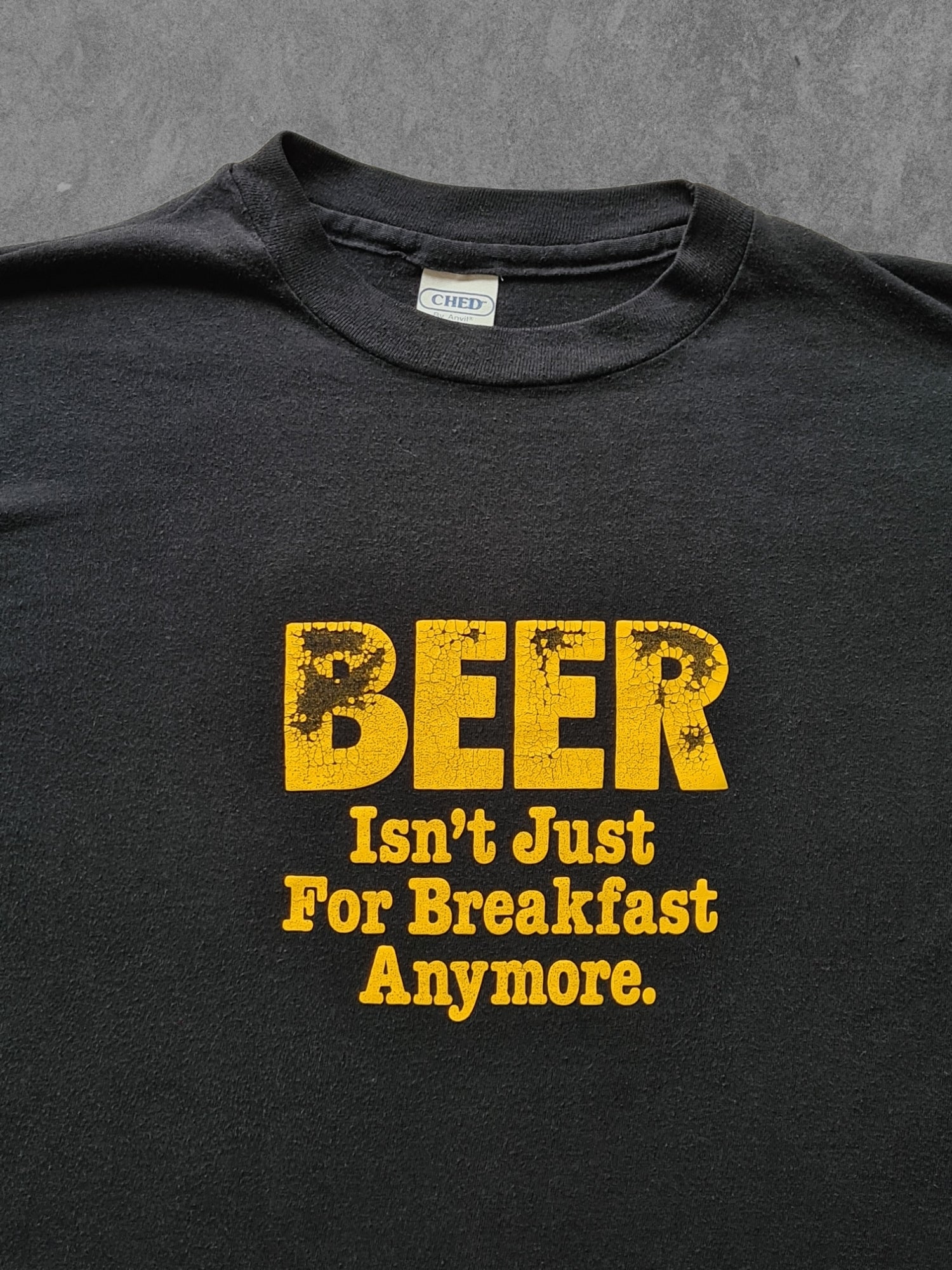 De vintage winkel met tweedehands kleding uit de thrift | 80s CHED BY ANVIL ''BEER'' T-SHIRT [L] T-SHIRT
