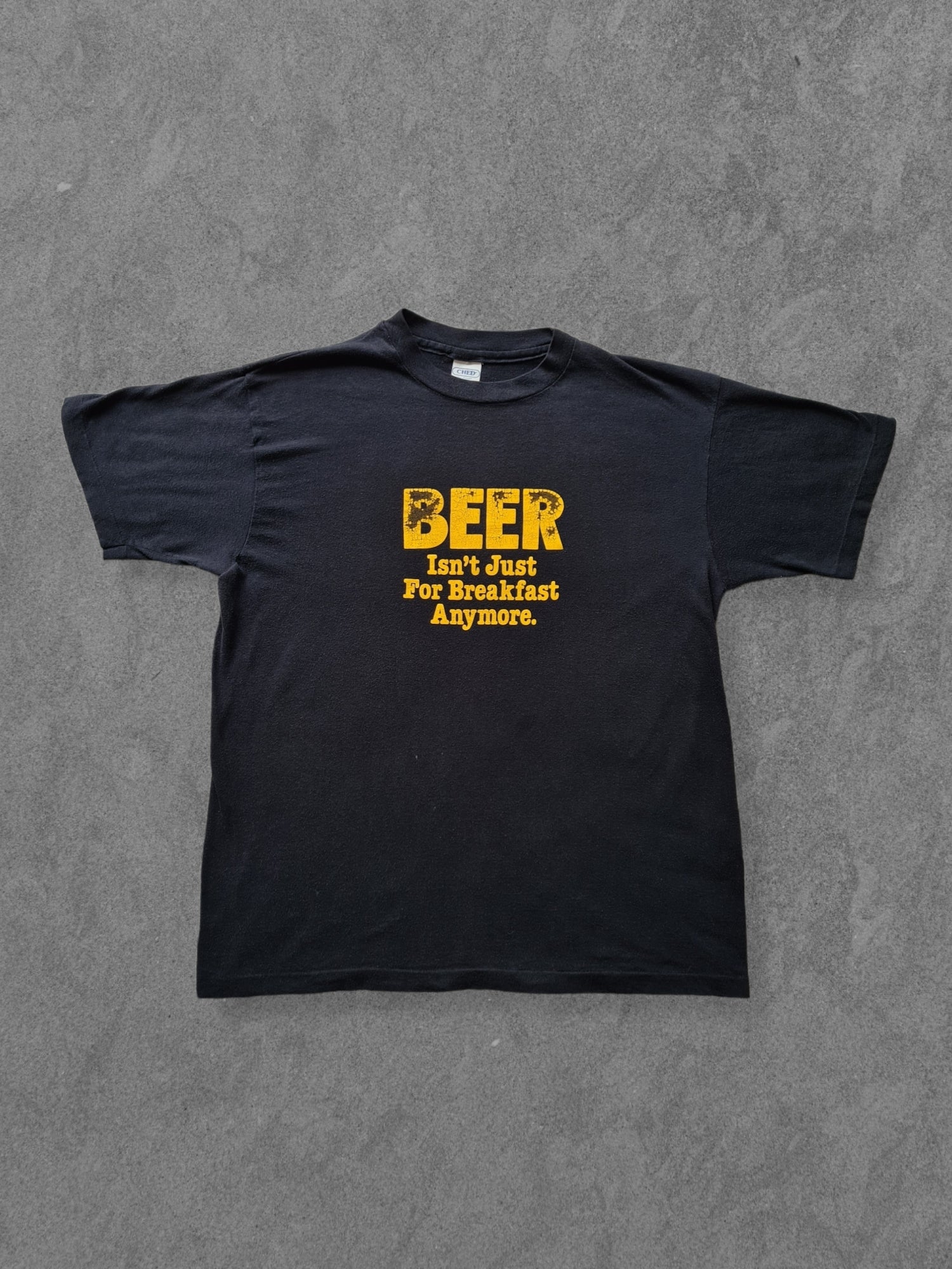 De vintage winkel met tweedehands kleding uit de thrift | 80s CHED BY ANVIL ''BEER'' T-SHIRT [L] T-SHIRT