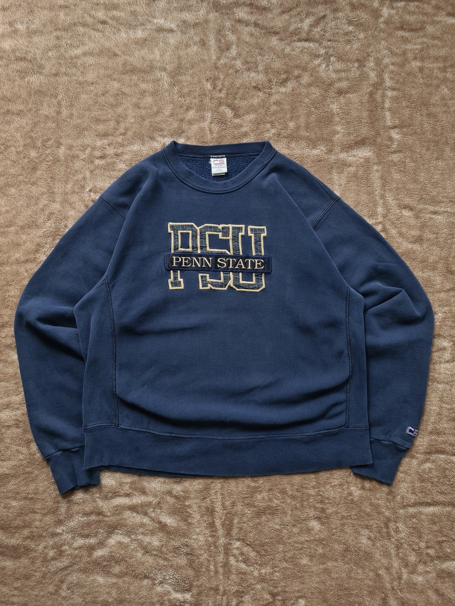 De vintage winkel met tweedehands kleding uit de thrift | 90s CRABLE SPORTSWEAR ''PSU'' SWEATSHIRT [XL] SWEATSHIRT