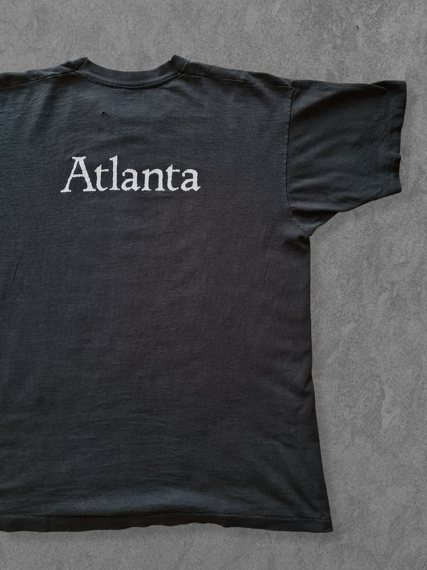 De vintage winkel met tweedehands kleding uit de thrift | 90s FRUIT OF THE LOOM ''DARK HORSE TAVERN'' T-SHIRT [XL] T-SHIRT