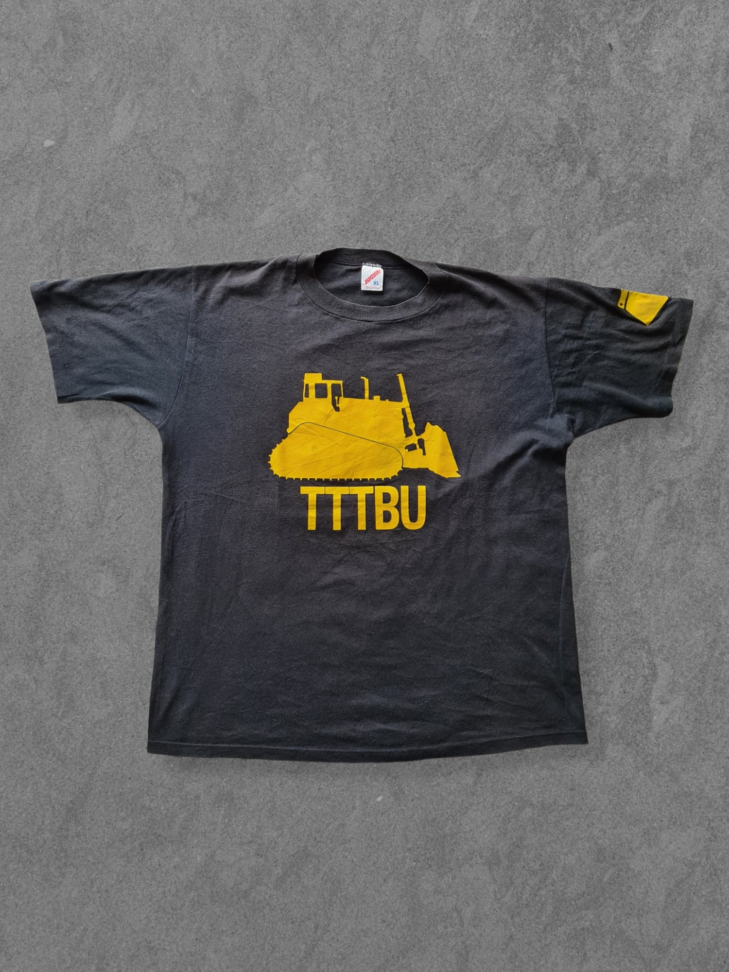 De vintage winkel met tweedehands kleding uit de thrift | 90s JERZEES ''TTTBU'' T-SHIRT [XL] T-SHIRT