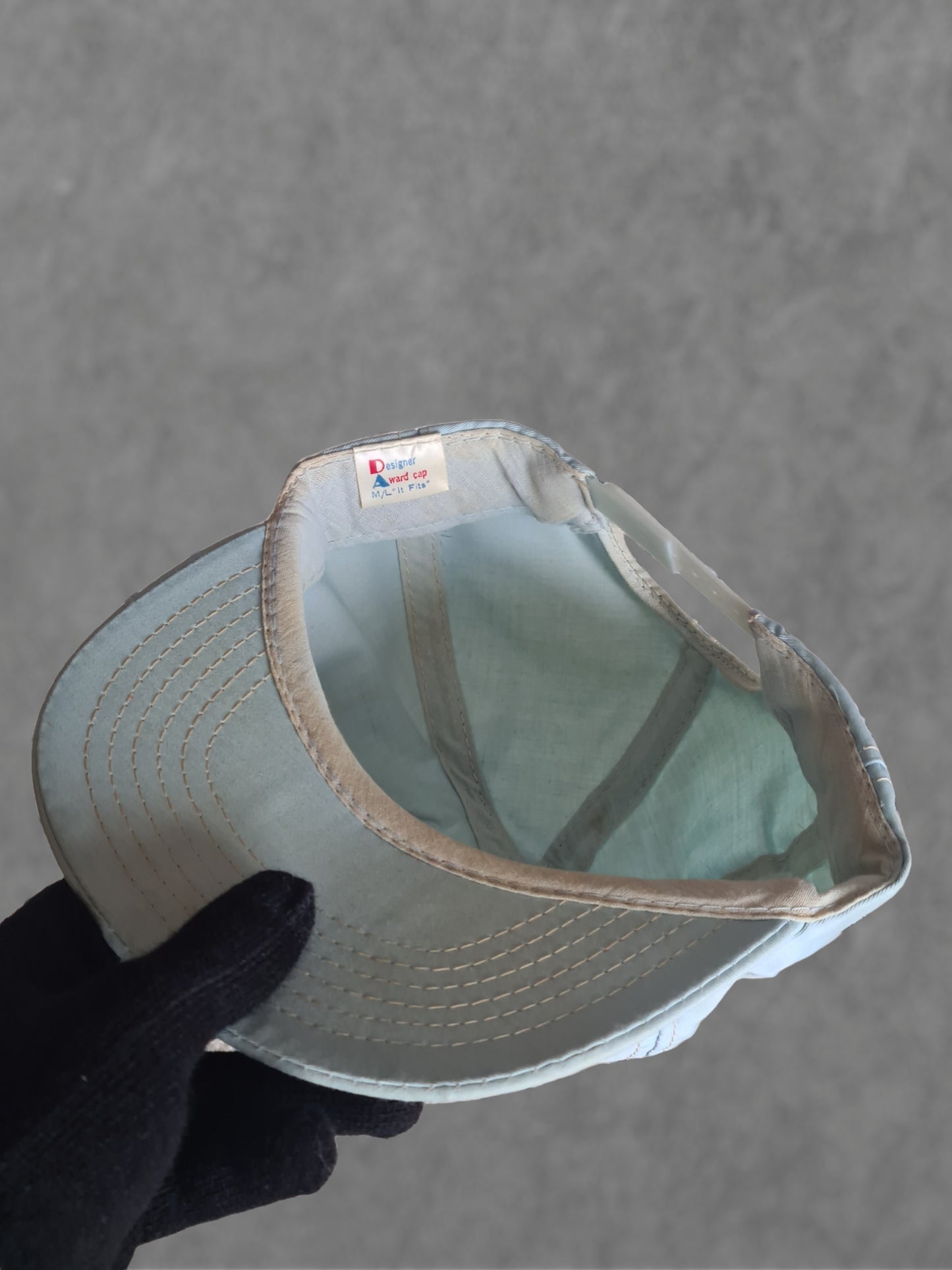 De vintage winkel met tweedehands kleding uit de thrift | 80s ''STROH'S BEER'' LIGHT BLUE HAT HATS