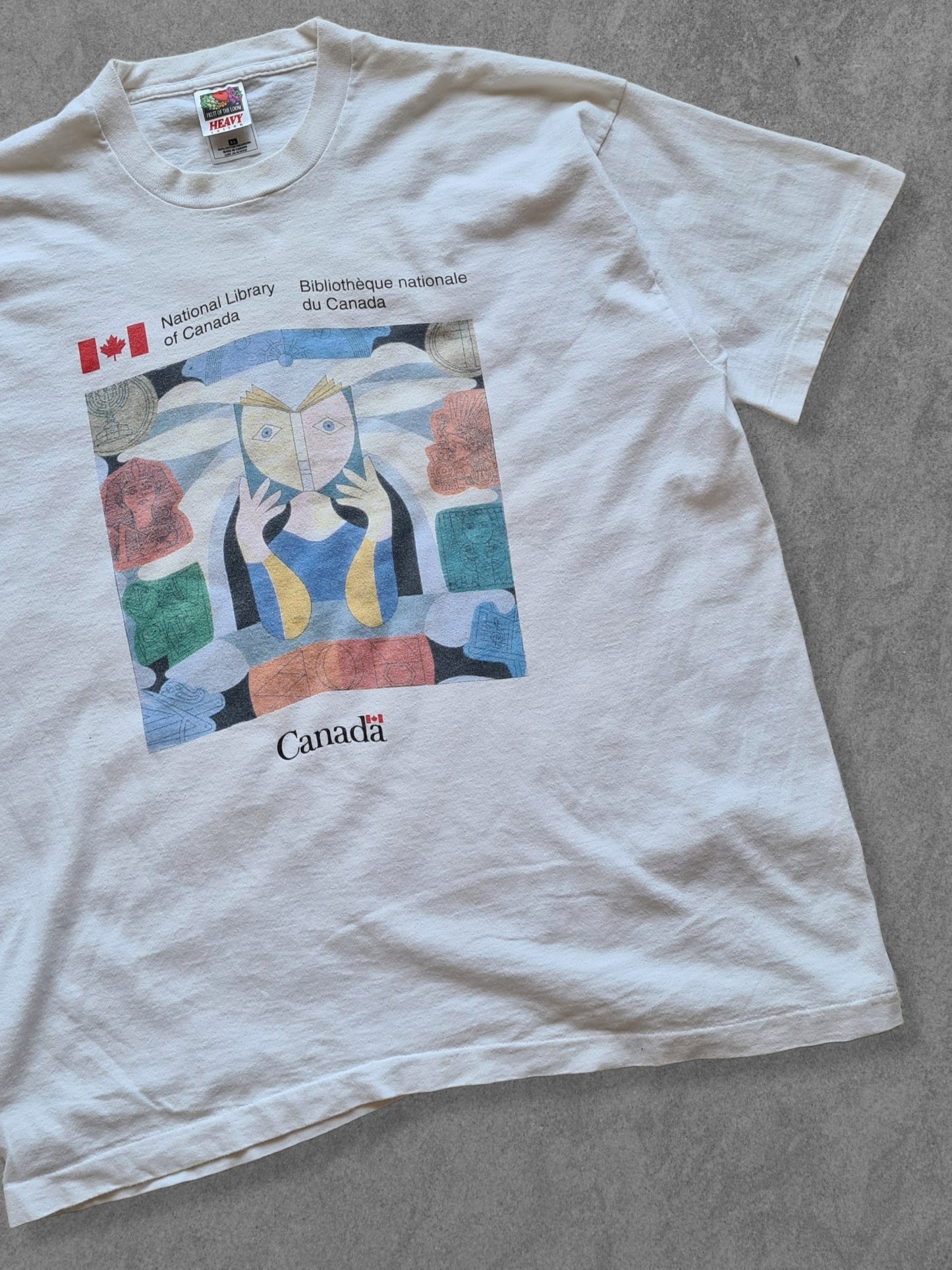 De vintage winkel met tweedehands kleding uit de thrift | 90s FRUIT OF THE LOOM ''LIBRARY OF CANADA'' T-SHIRT [XL] T-SHIRT