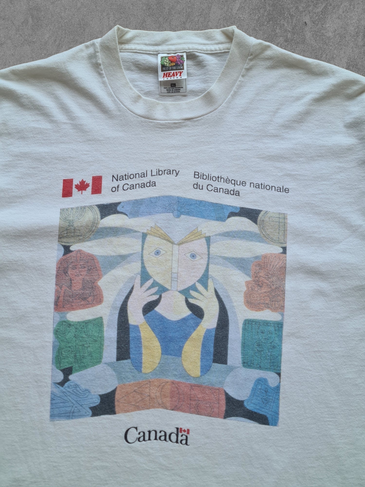 De vintage winkel met tweedehands kleding uit de thrift | 90s FRUIT OF THE LOOM ''LIBRARY OF CANADA'' T-SHIRT [XL] T-SHIRT